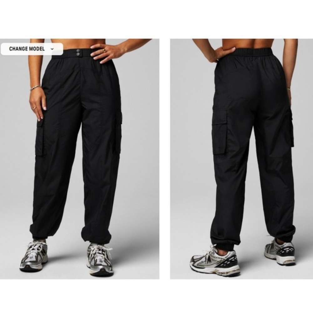 Fabletics Women's Size Small Lightweight Cargo Jogger Pants Black 28x30"‎ - Picture 2 of 11